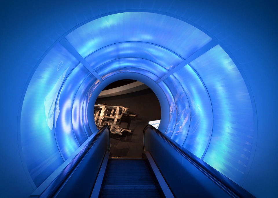 escalator-1555774_960_720.jpg
