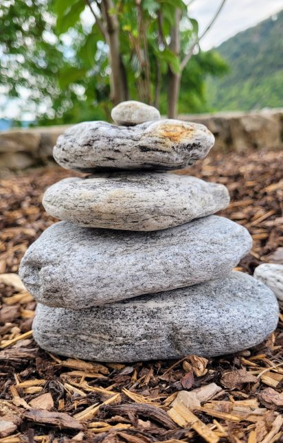 Stones piled up to mark the way.